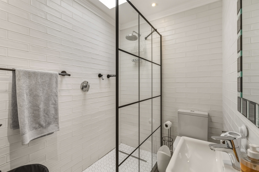 To Let 4 Bedroom Property for Rent in Schonenberg Western Cape